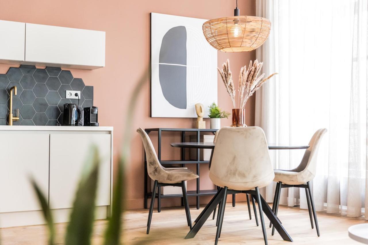 Excellent Listing 'Shiraz' Apartment Den Haag Bagian luar foto