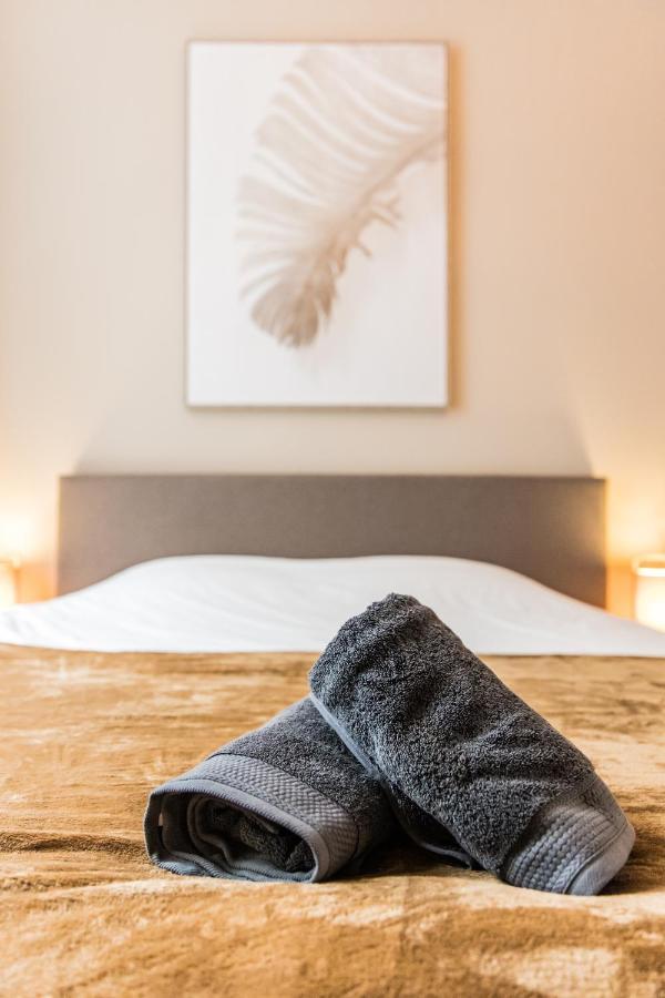 Excellent Listing 'Shiraz' Apartment Den Haag Bagian luar foto